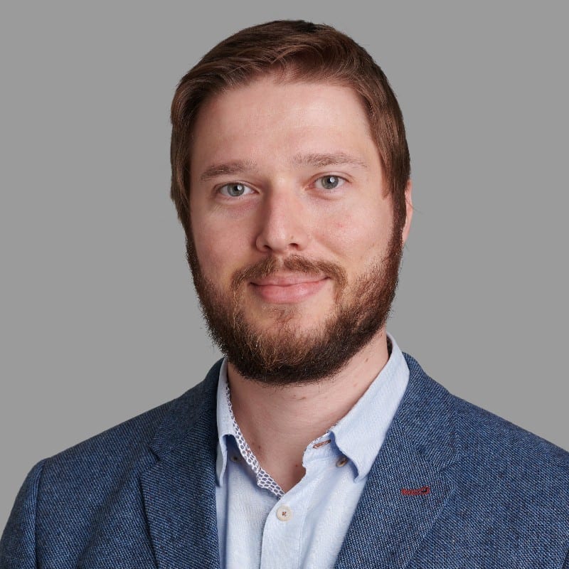 Portrait of Henrik, CEO of REFINITE